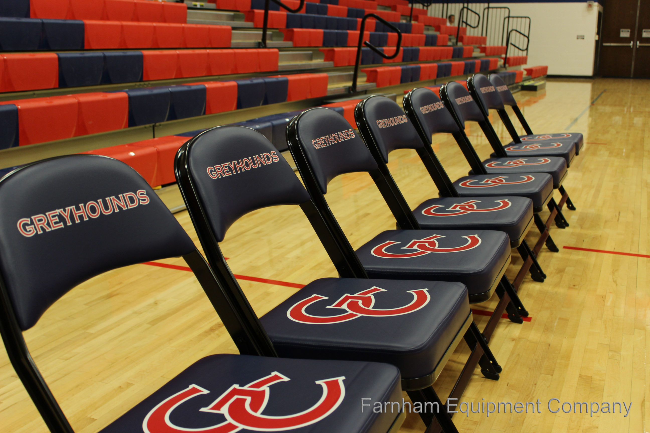 Telescopic Bleachers with Team Seating